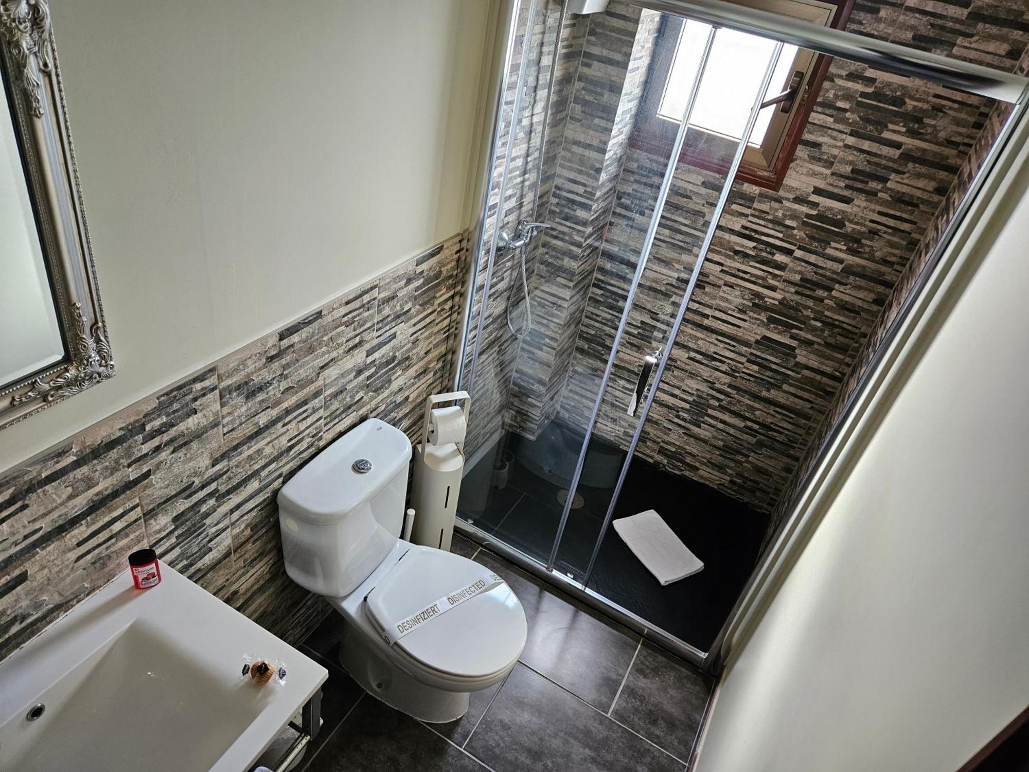 Seven Hostal Кала-Мільор Екстер'єр фото